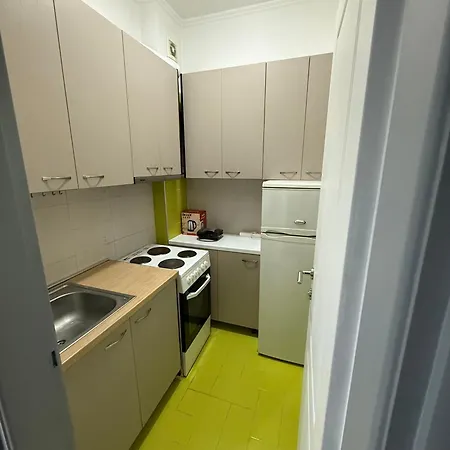 Quiet Corner Apartments, Delijorgji * ティラナ