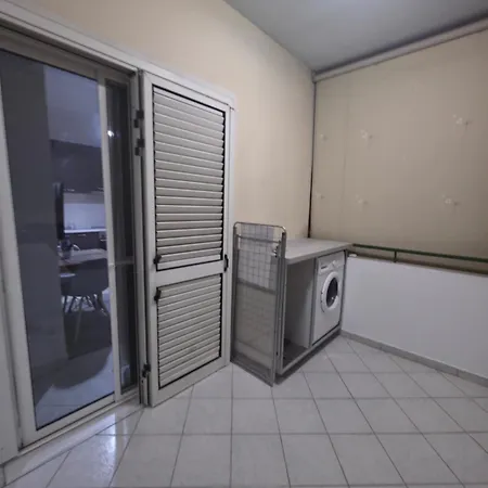 Quiet Corner Apartments, Delijorgji * Tirana