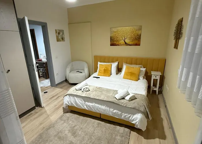 アパート Quiet Corner Apartments, Delijorgji ティラナ