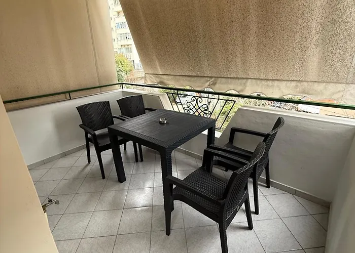 Quiet Corner Apartments, Delijorgji ティラナ